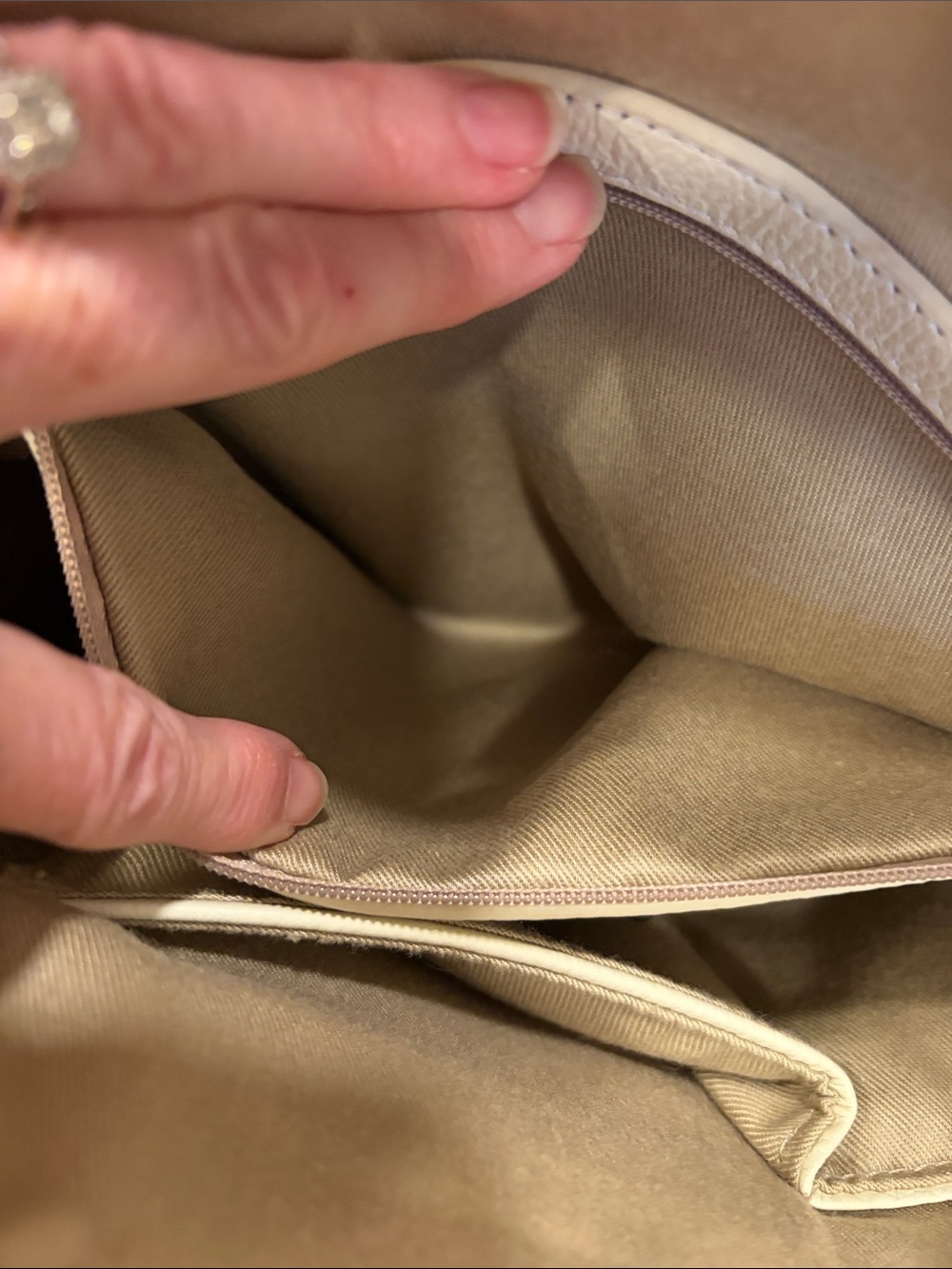 Women's White Leather Satchel Tote with Detachable Strap.  Gorgeous as a gift. - Picture 6 of 9